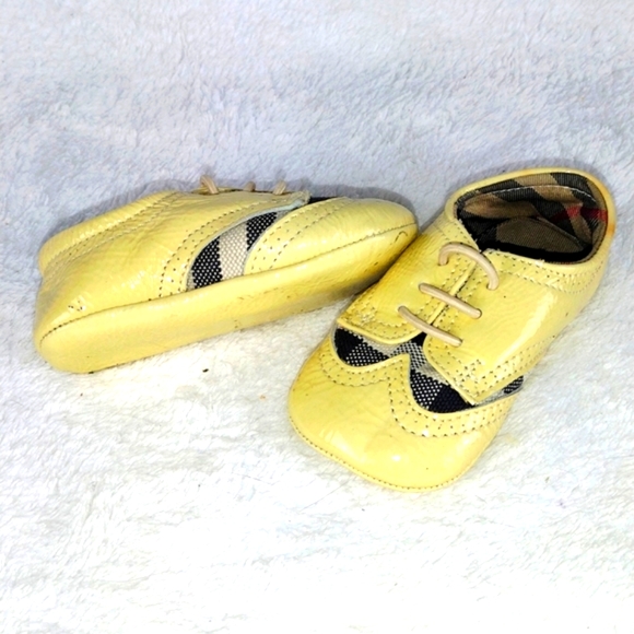 Burberry Other - Burberry yellow Patent Leather baby infant shoes